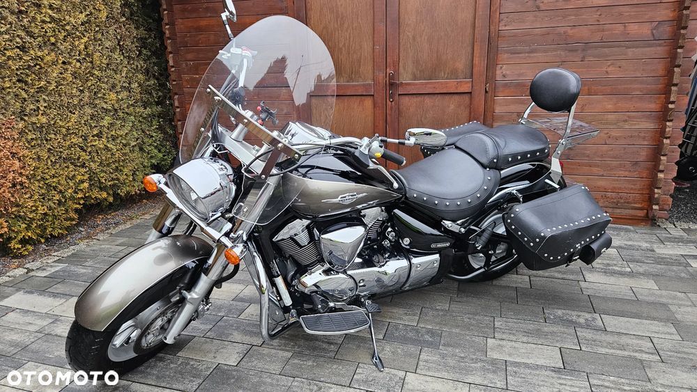 Suzuki Intruder - 14