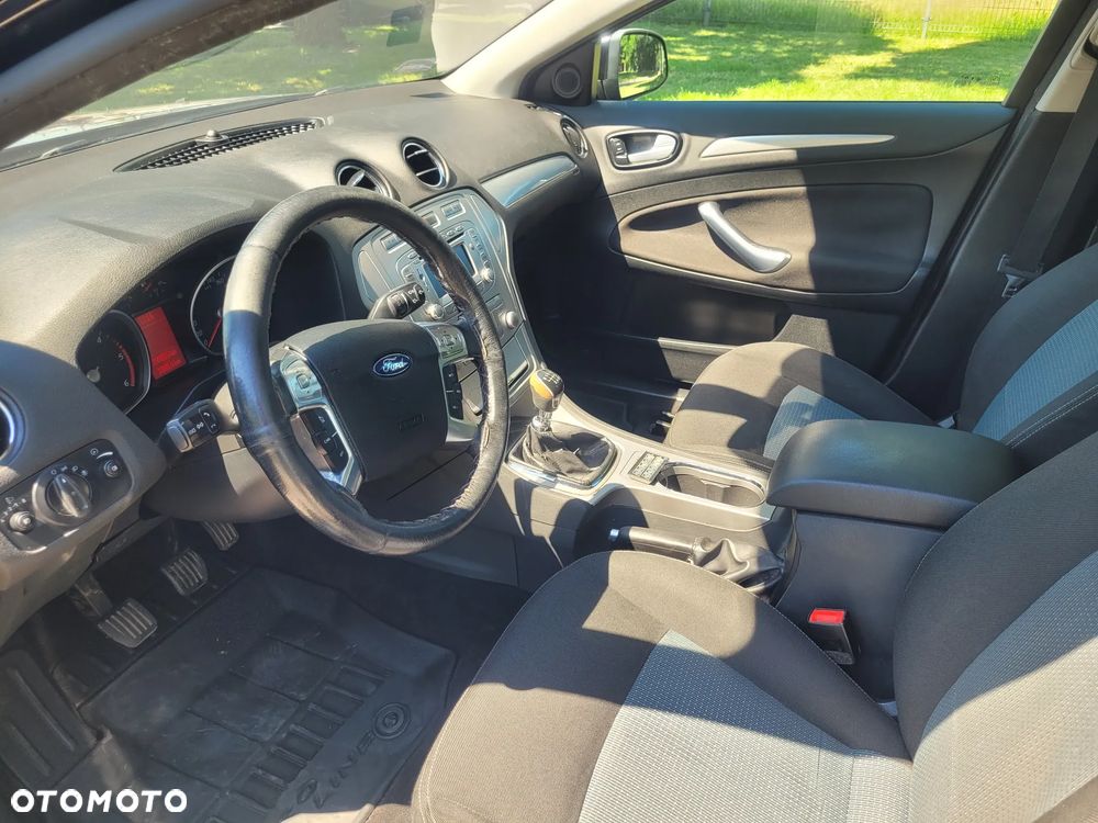 Ford Mondeo - 9