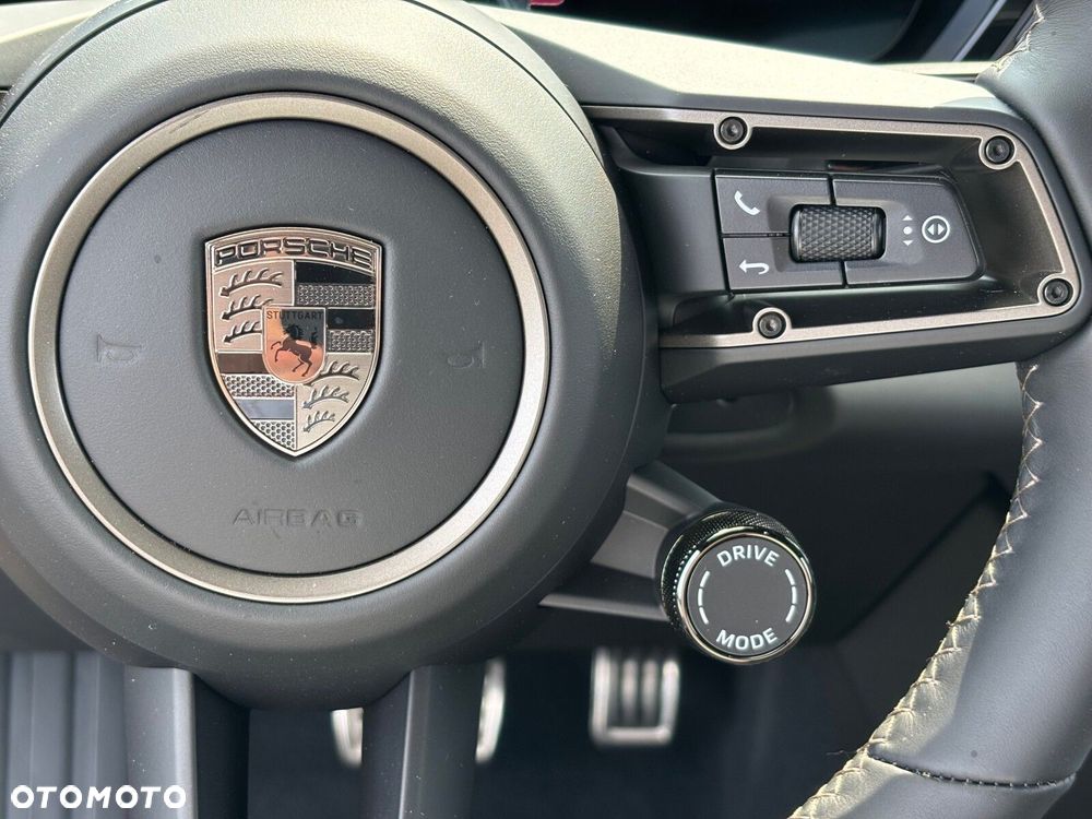 Porsche Macan - 32