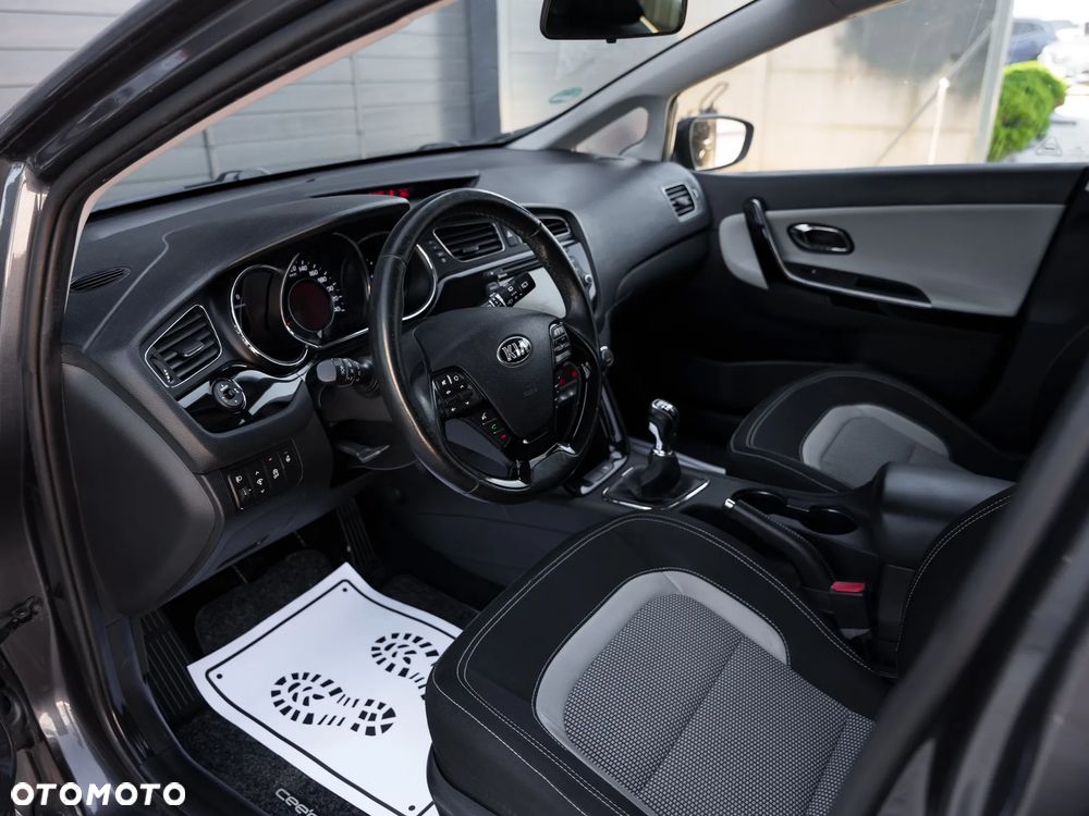 Kia Ceed 1.4 CVVT ISG Spirit - 15
