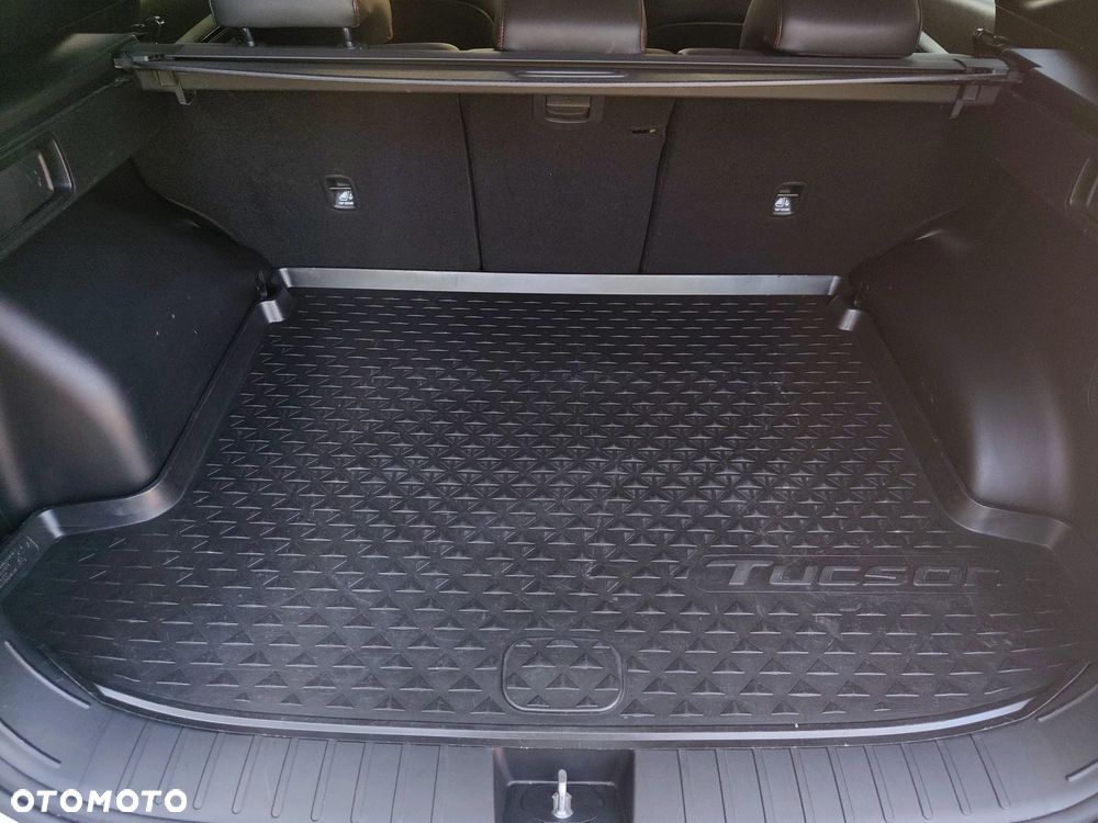 Hyundai Tucson 1.6 T-GDi HEV N Line 4WD - 29