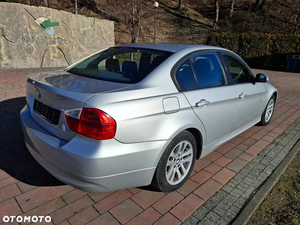 BMW Seria 3 318i Edition Exclusive - 5