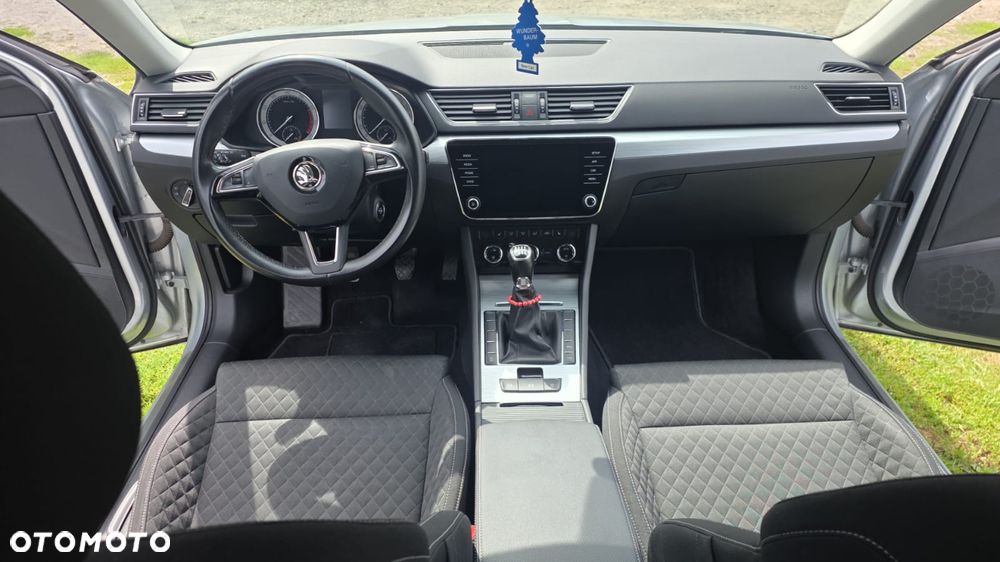 Skoda Superb 1.5 TSI Ambition - 8