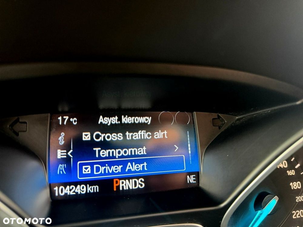 Ford Kuga - 40