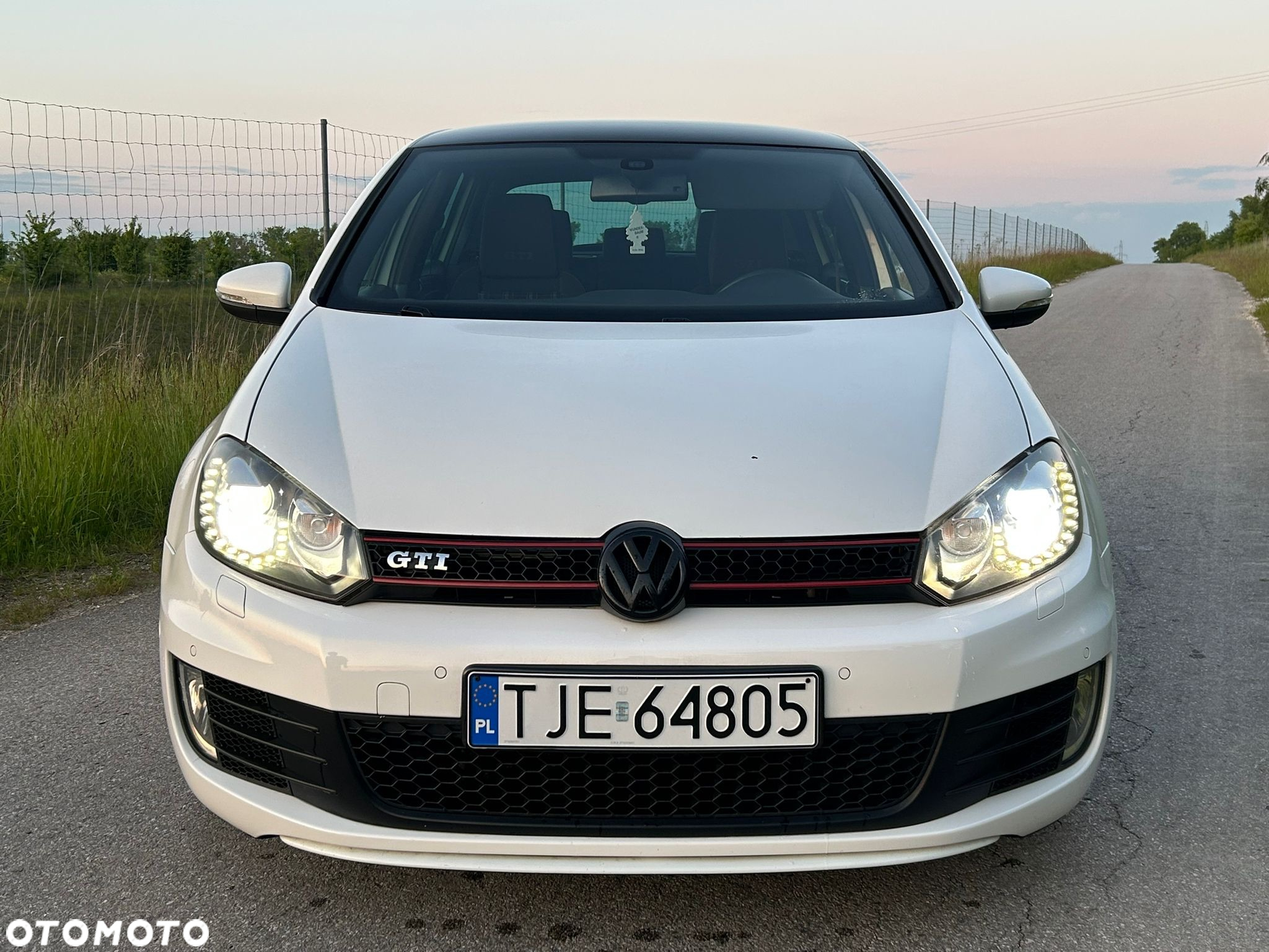 Volkswagen Golf VI 2.0 TSI GTI - 9