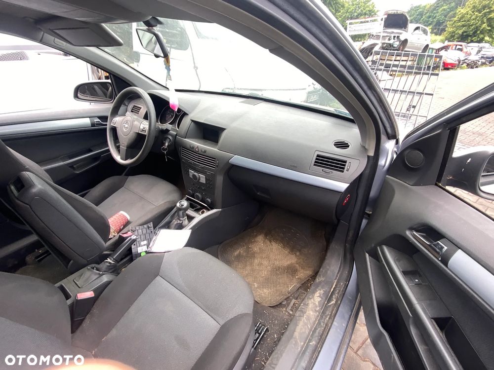 Opel Astra H na części - 4