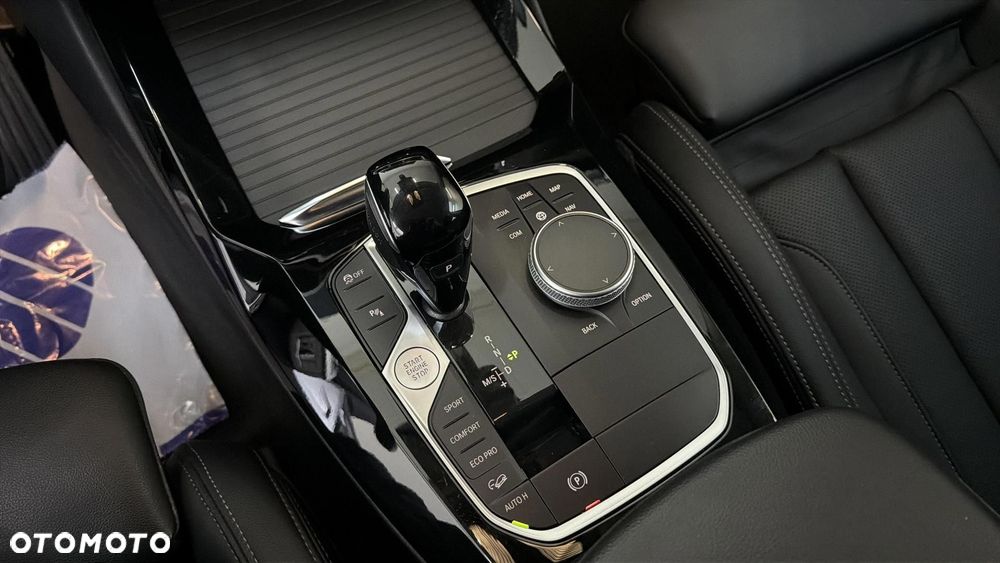 BMW X3 xDrive20d mHEV - 27