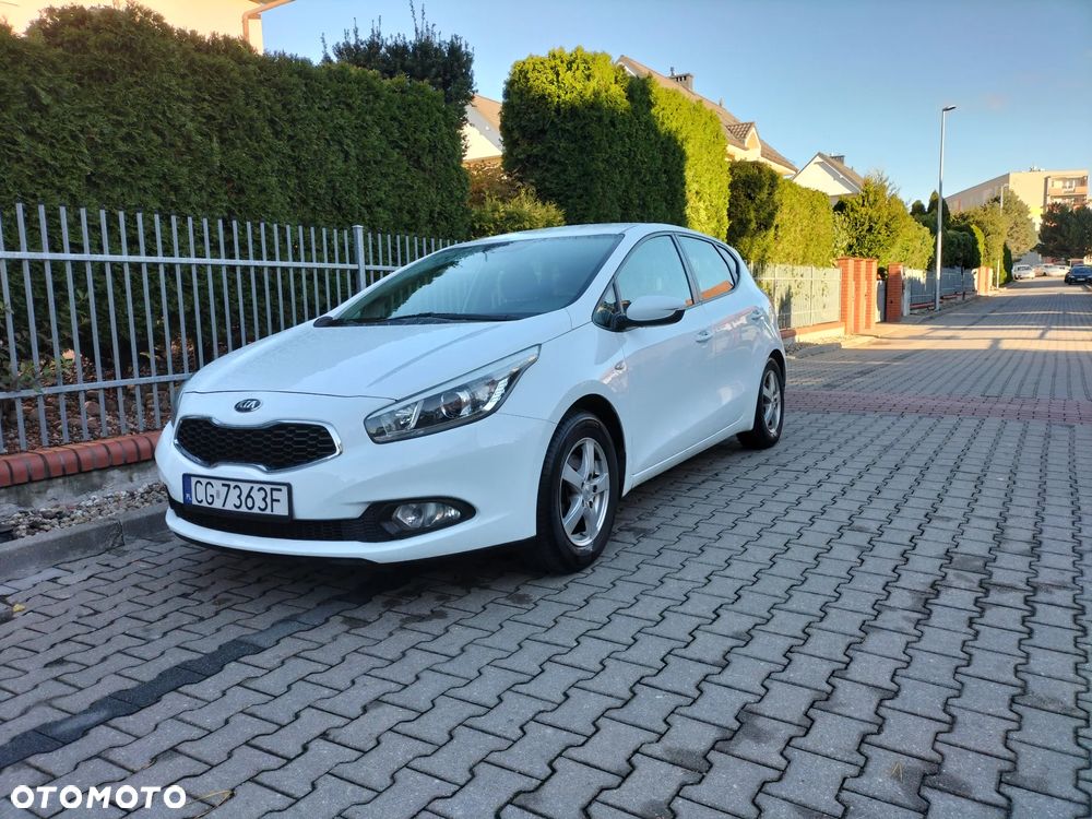 Kia Ceed - 1