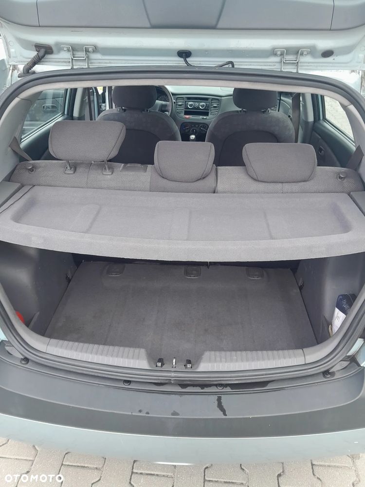Kia Rio 1.5 CRDi Comfort + - 11