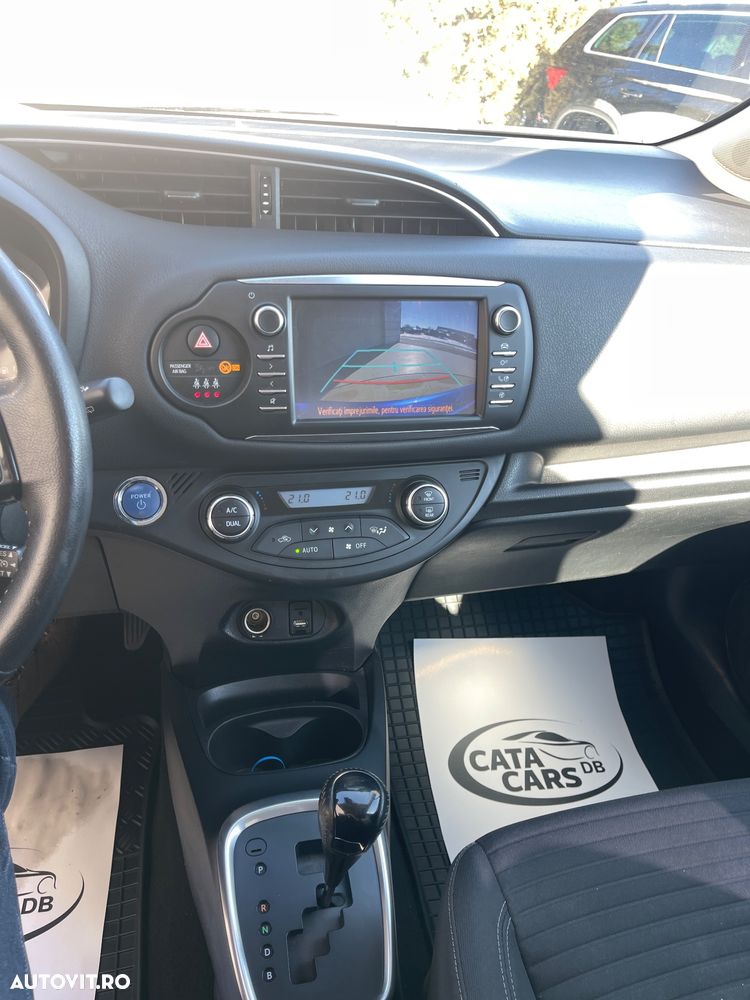 Toyota Yaris ver-1-5-vvt--i-selection - 34