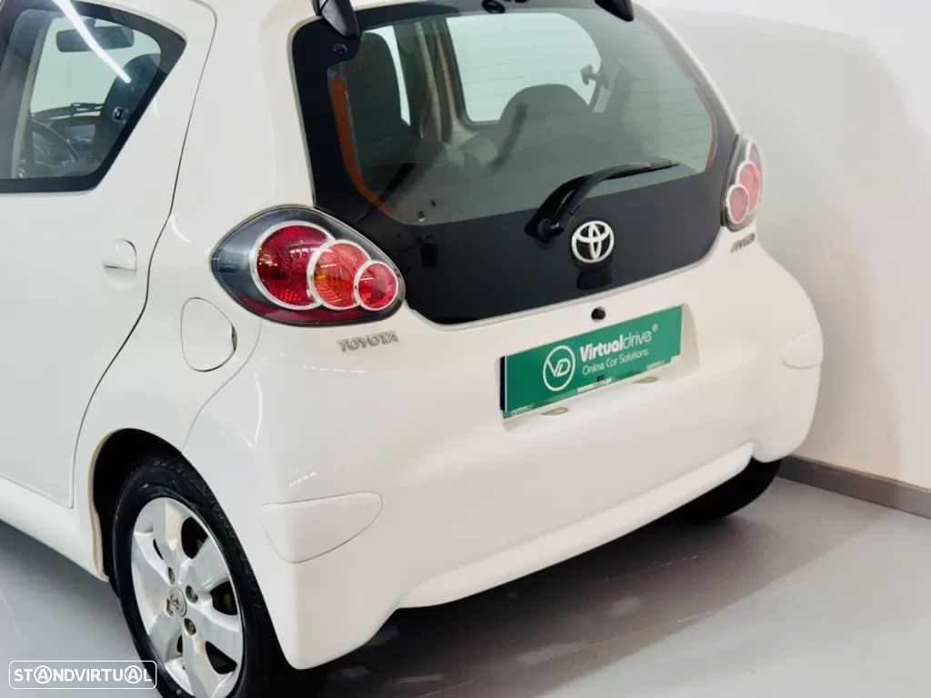 Toyota Aygo 1.0 Power Pack+AC+JLL+VSC - 17