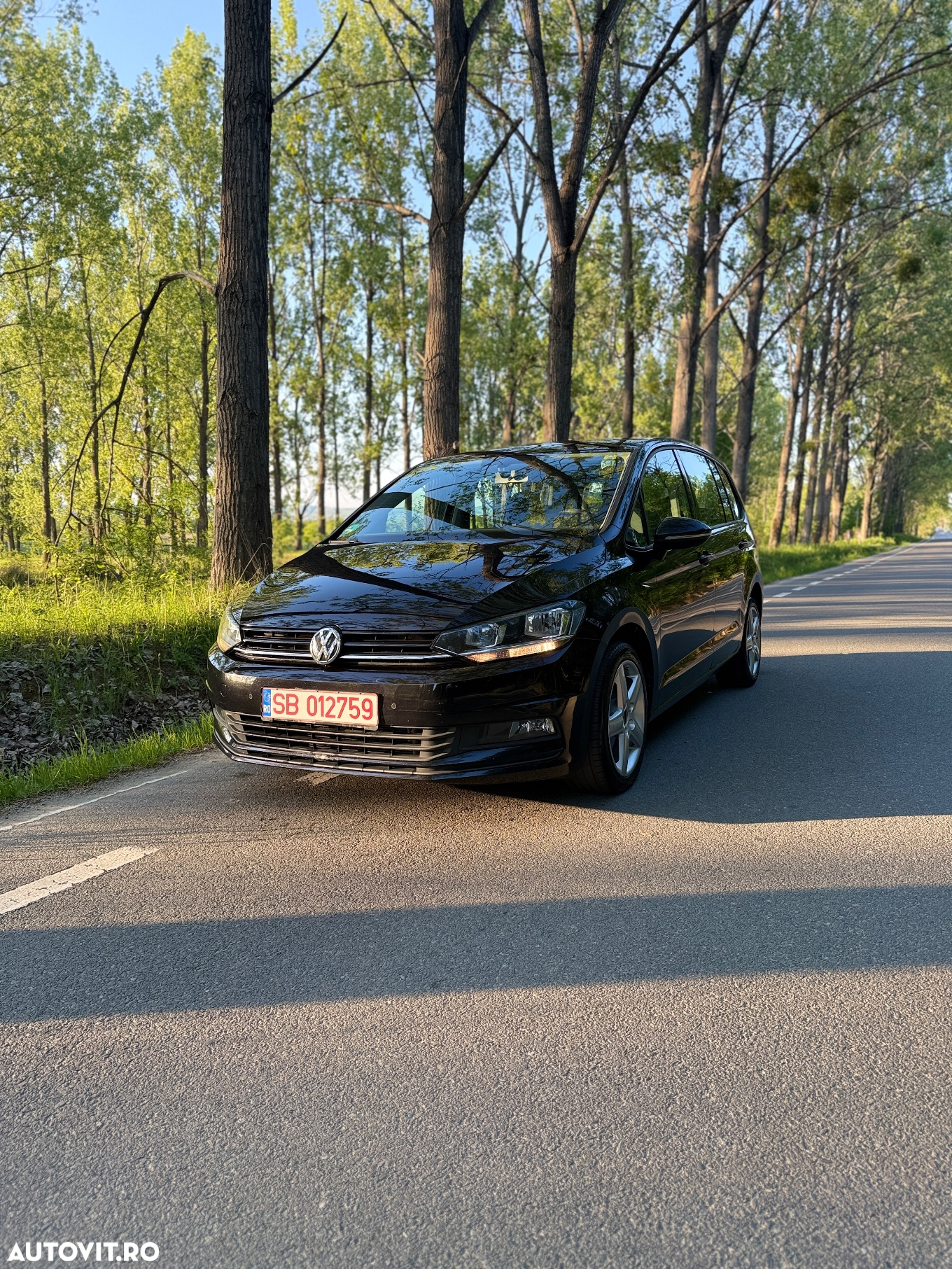 Volkswagen Touran 1.6 TDI DSG Comfortline - 17