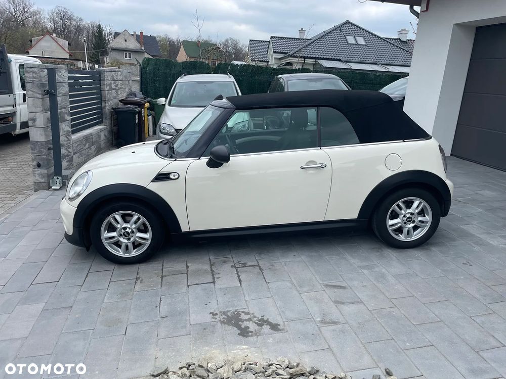 MINI ONE Cabrio - 4