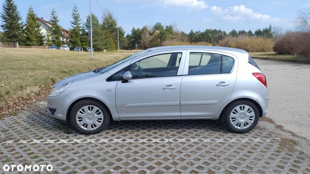 Opel Corsa 1.2 16V Cosmo - 3