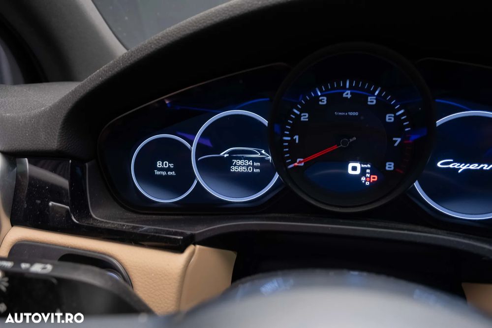 Porsche Cayenne Tiptronic S - 17