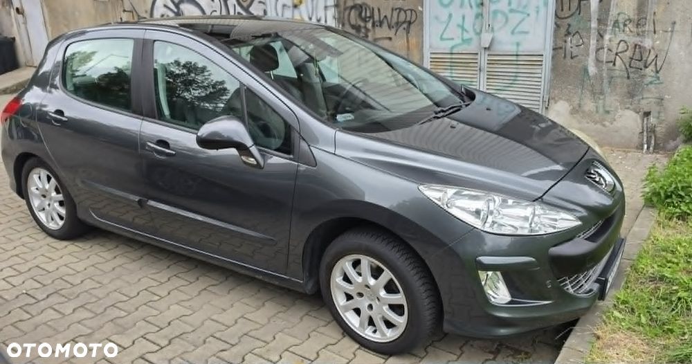 Peugeot 308 HDi FAP 135 Platinum - 8