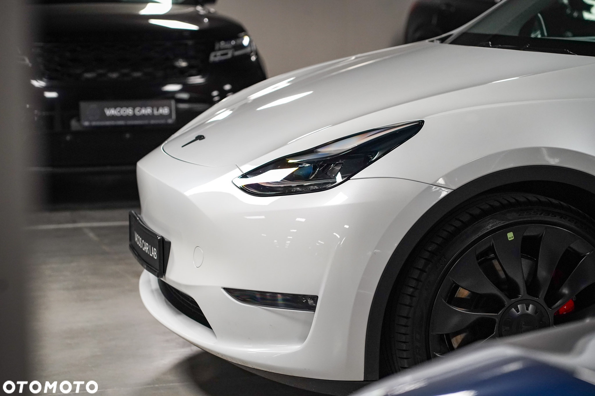 Tesla Y Performance AWD - 6