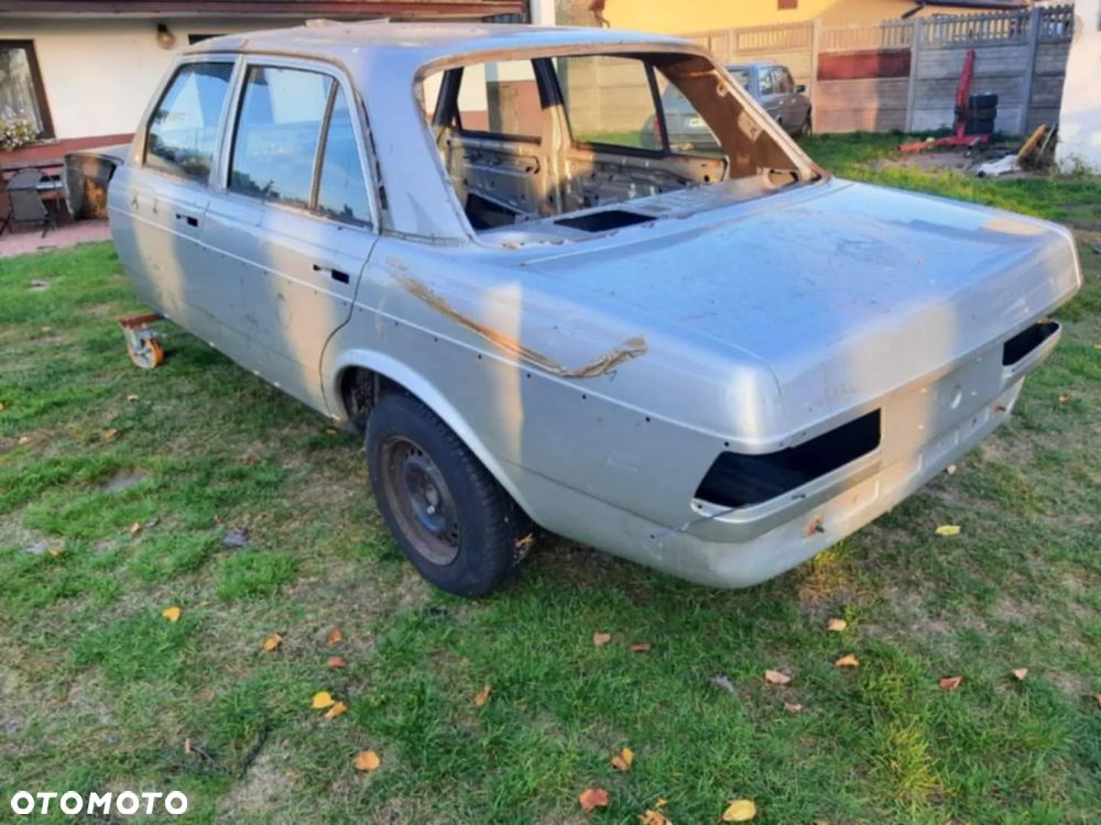 Mercedes-Benz W123 - 5