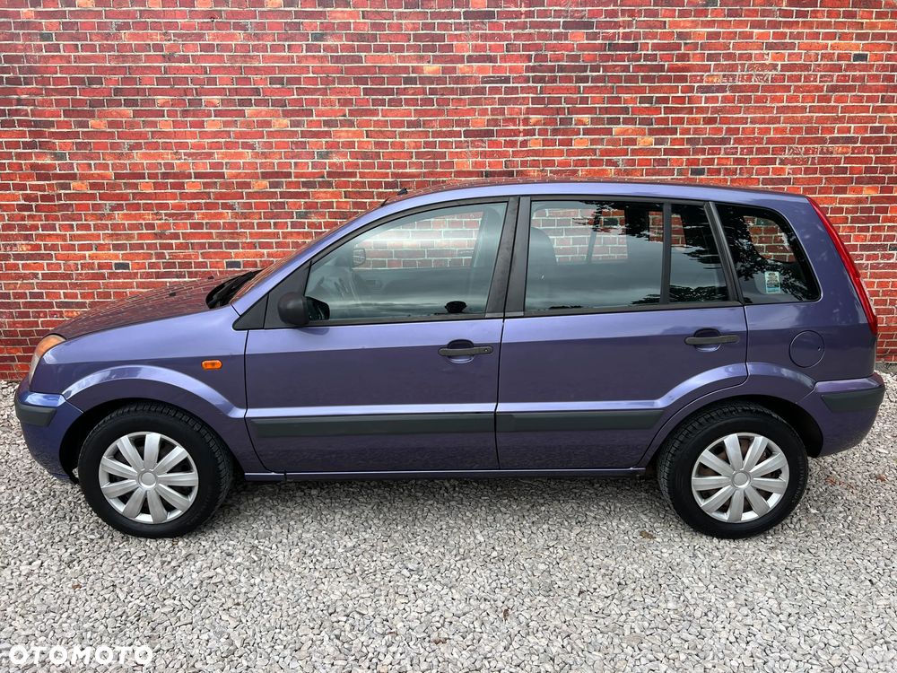 Ford Fusion - 30