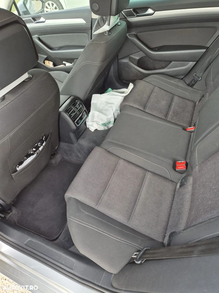Volkswagen Passat - 10