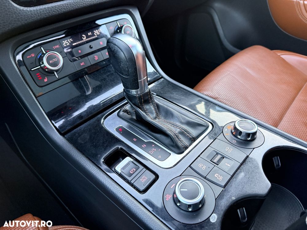 Volkswagen Touareg 3.0 V6 TDI BMT - 7