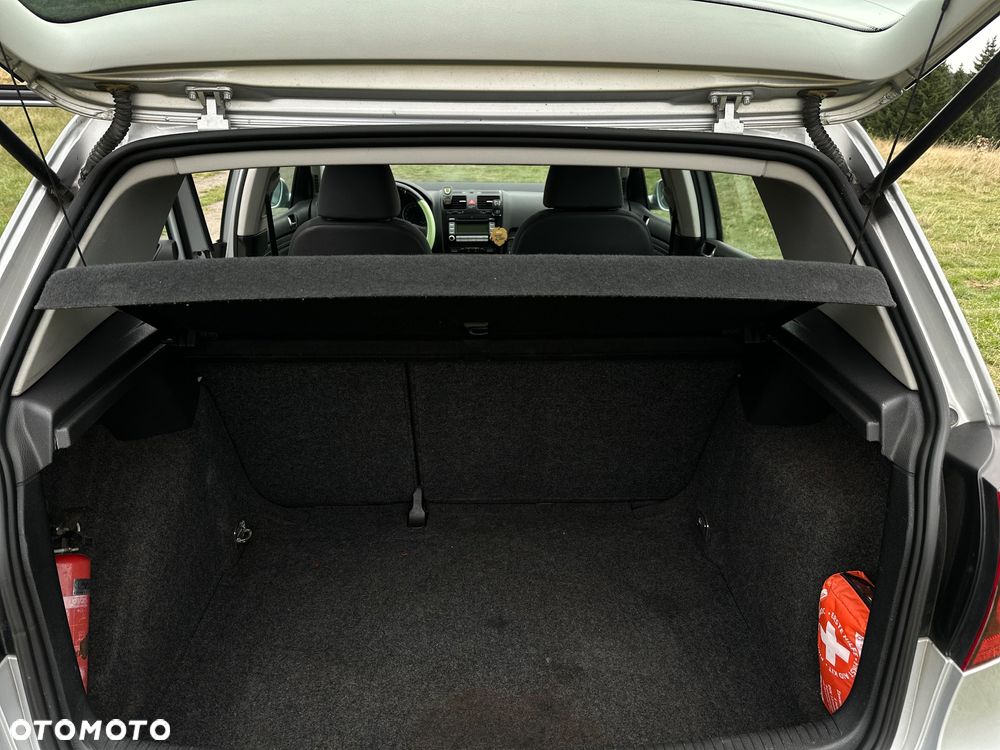 Volkswagen Golf V 1.9 TDI Comfortline - 23