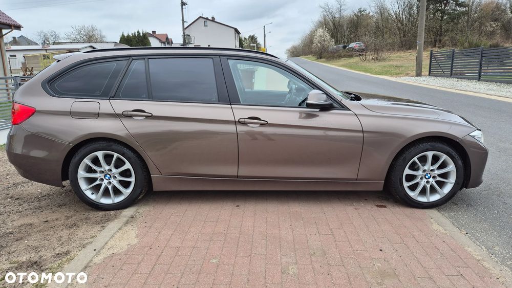 BMW Seria 3 318d - 5