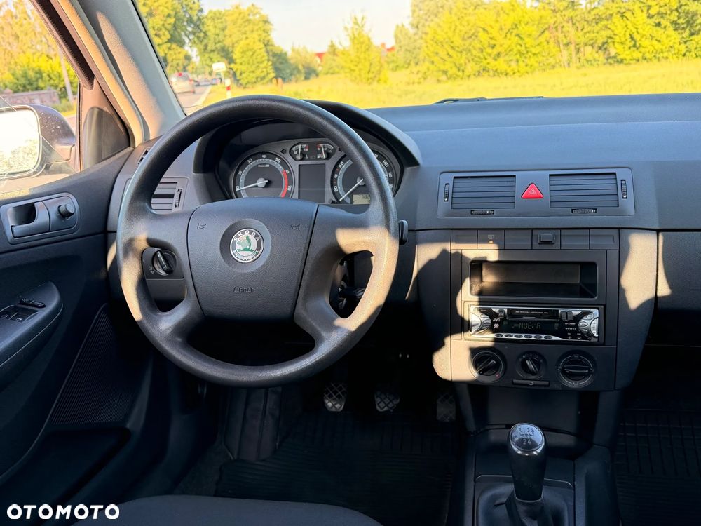 Skoda Fabia 1.2 HTP Classic + - 11
