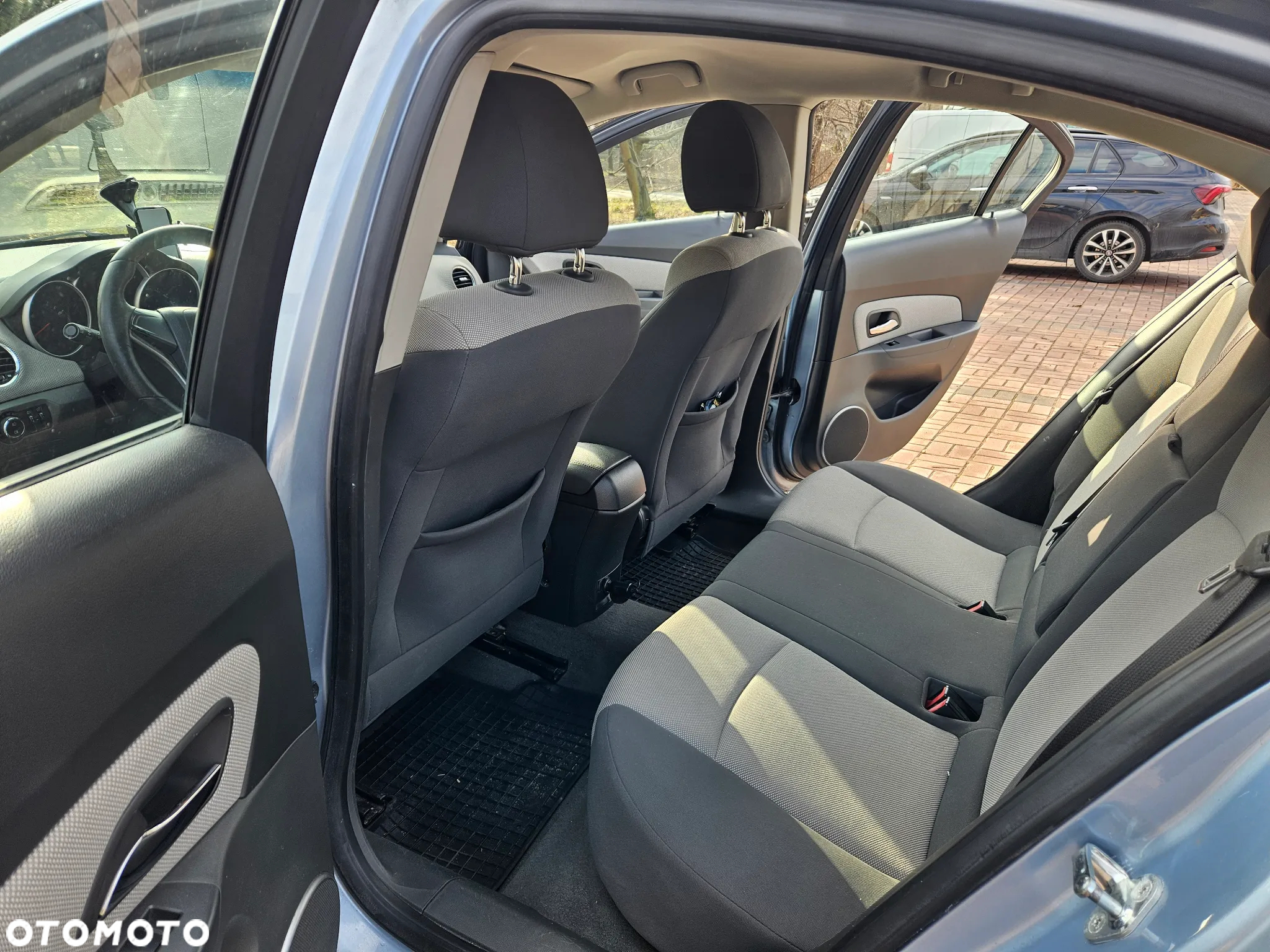 Chevrolet Cruze 1.6 LS - 13