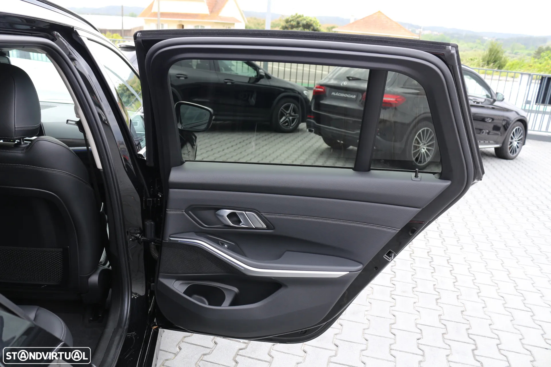BMW 320 d Touring Line Sport Auto - 38