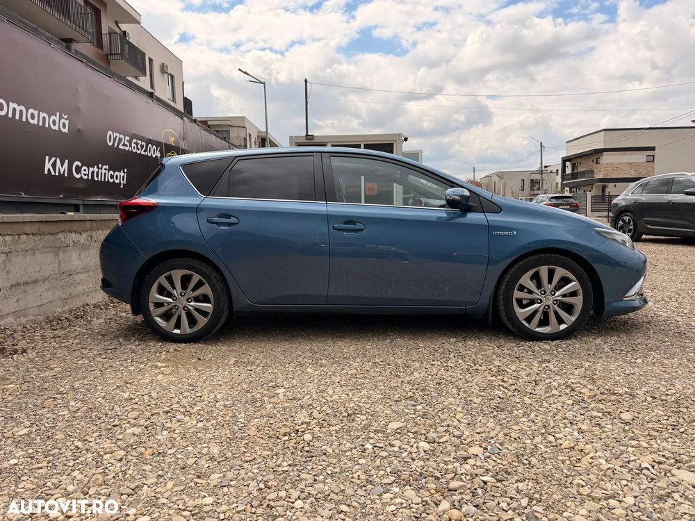 Toyota Auris - 10