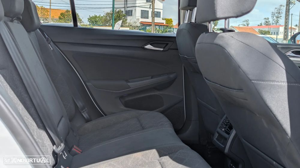 VW Golf 1.0 eTSI Life DSG - 16