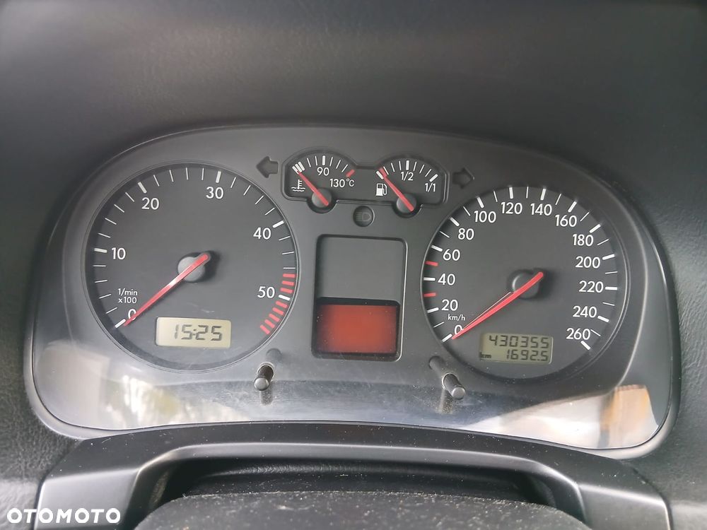Volkswagen Golf - 5
