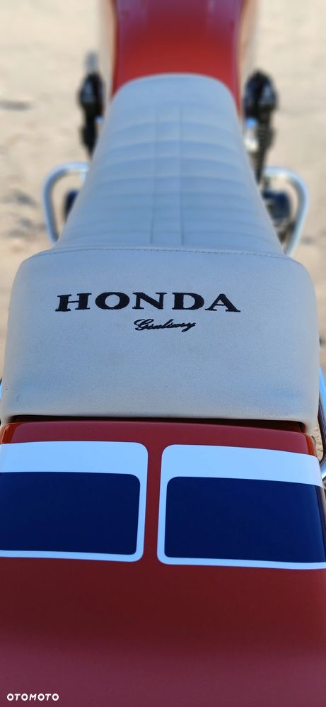 Honda CB - 15