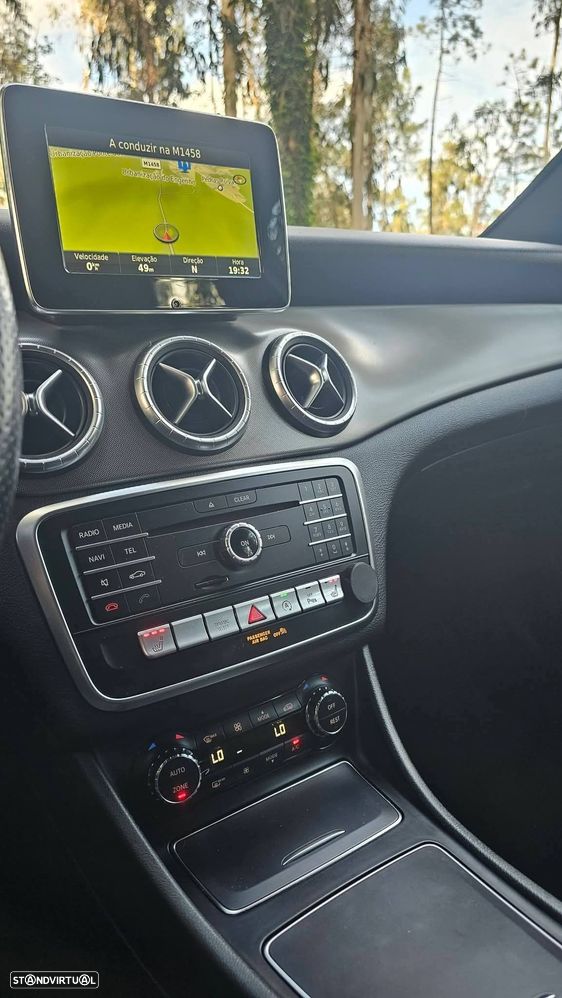 Mercedes-Benz CLA 220 (CDI) d 7G-DCT AMG Line - 17