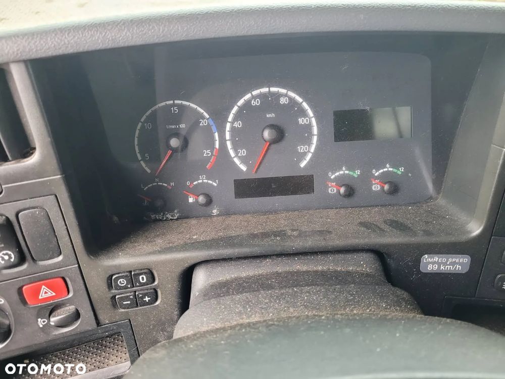 Volkswagen Transporter - 8