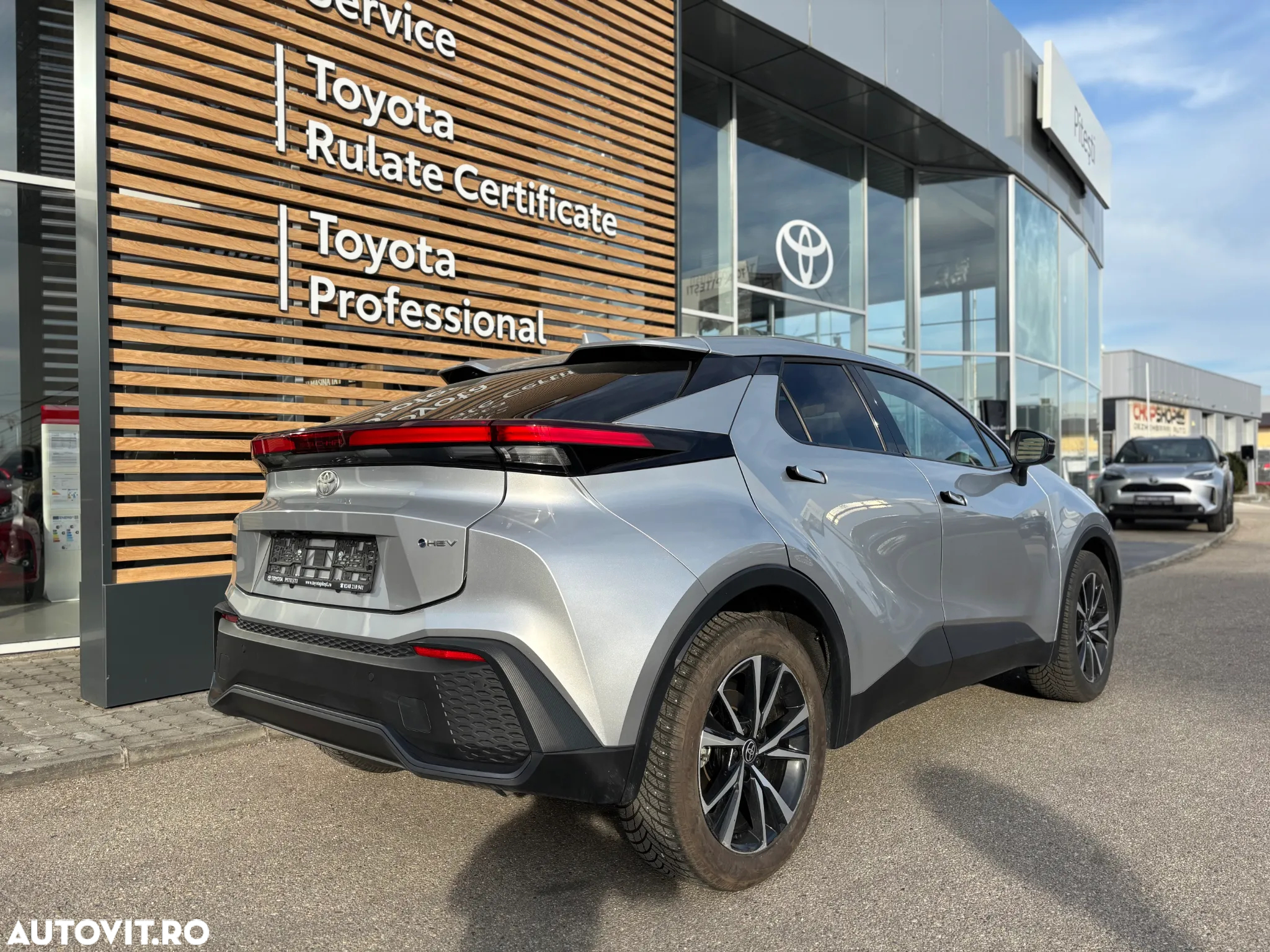 Toyota C-HR - 6