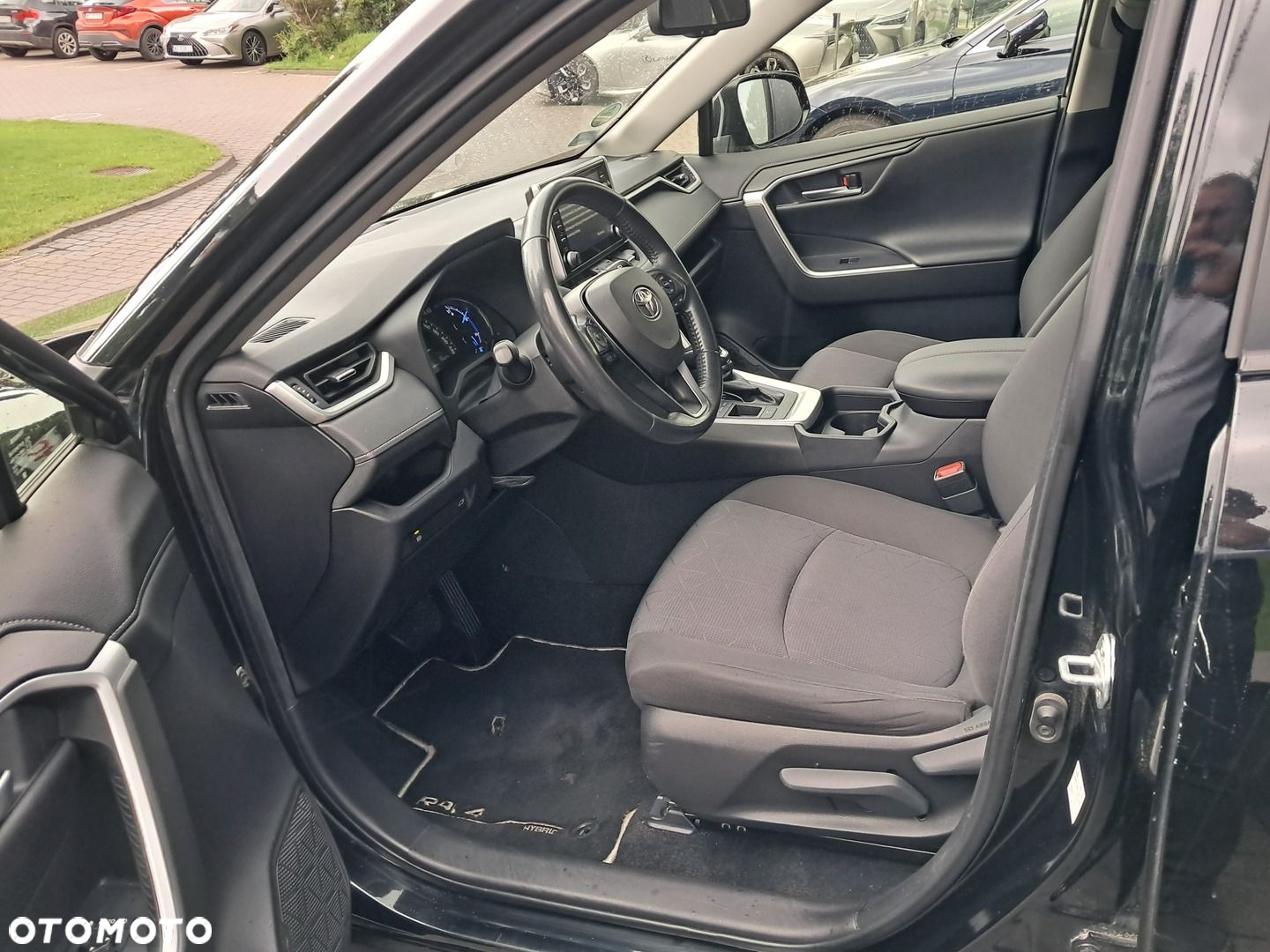 Toyota RAV4 - 5
