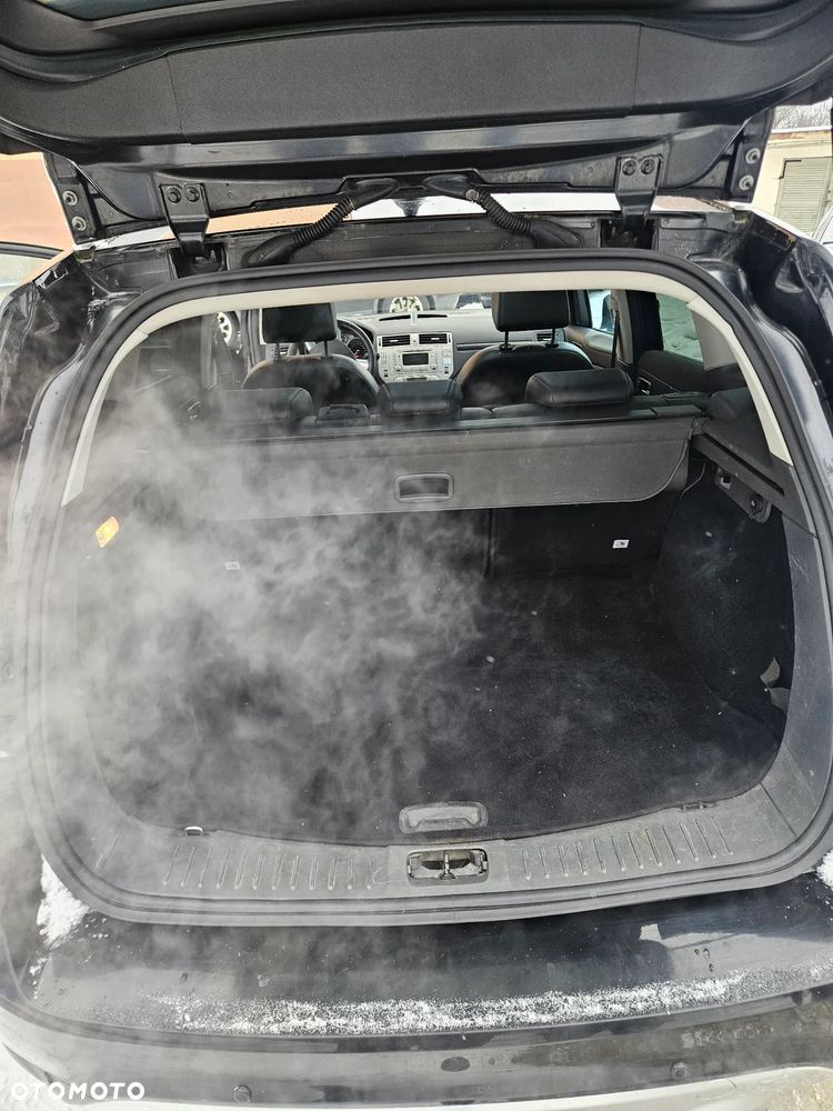 Ford Kuga 2.0 TDCi 2x4 Titanium - 13