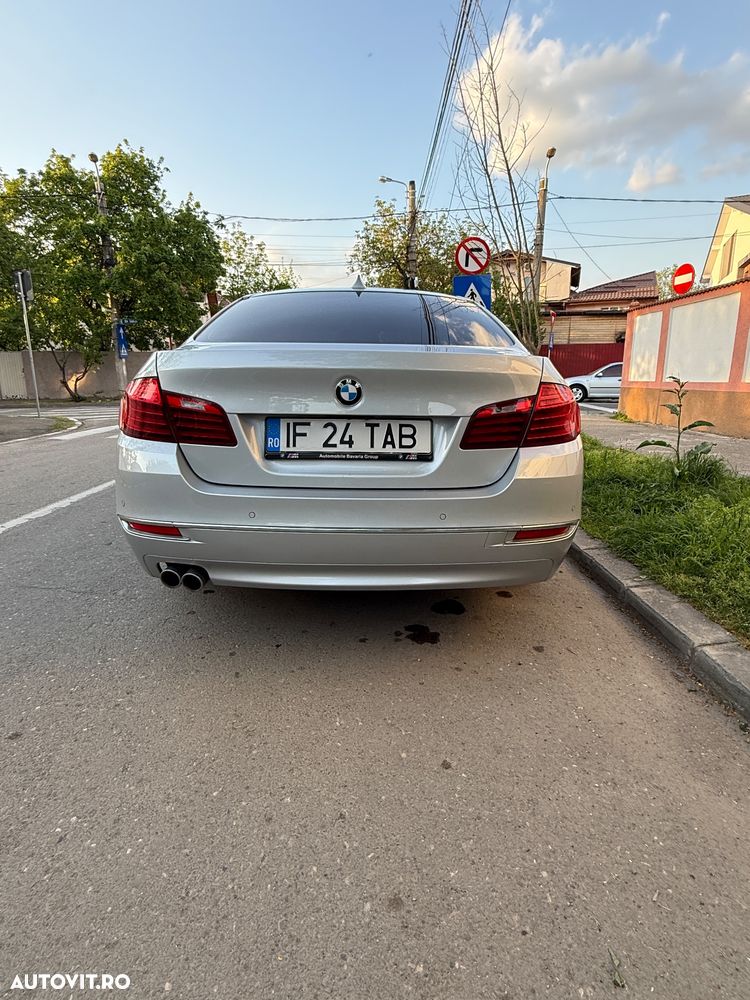 BMW Seria 5 520d xDrive - 15