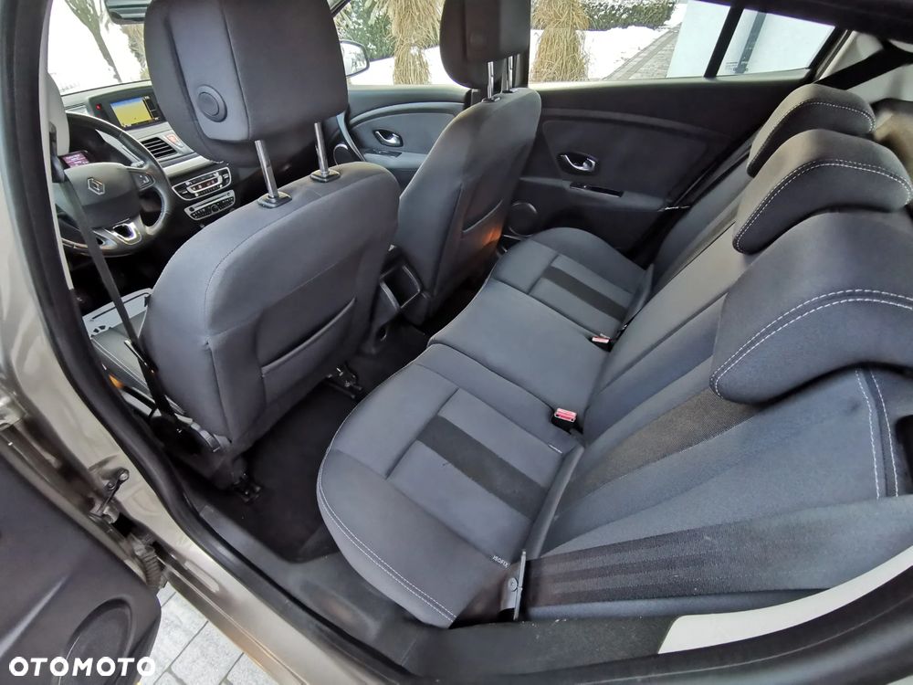 Renault Megane 1.5 dCi Privilege - 11