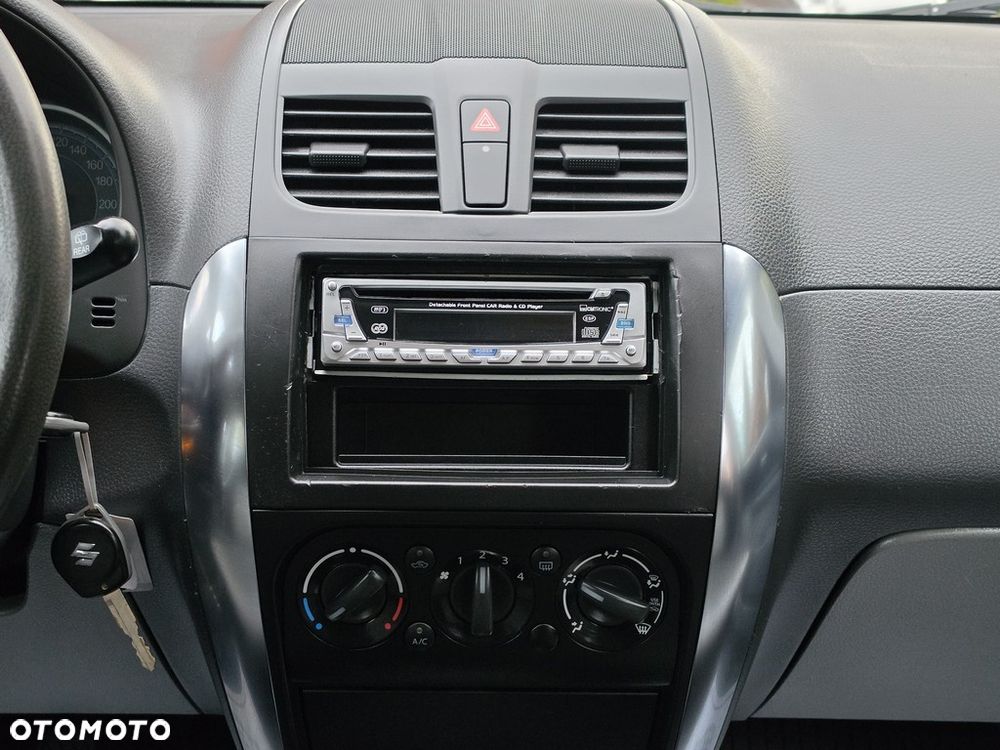 Suzuki SX4 - 26