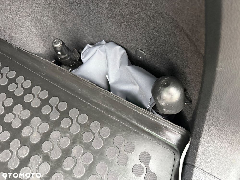 Volkswagen Golf 1.6 TDI SCR DSG Join - 25