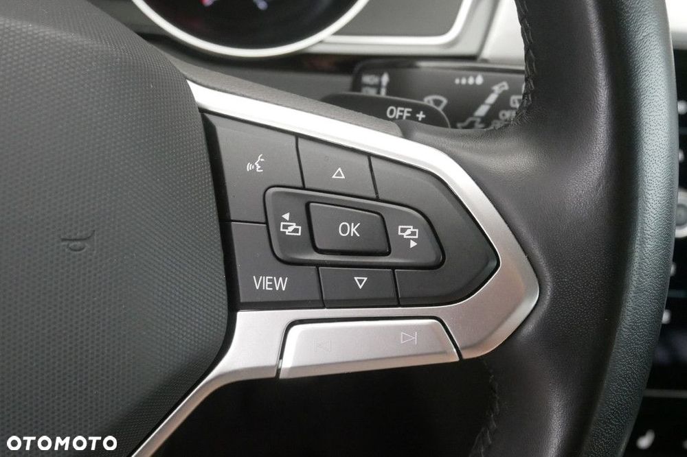 Volkswagen Passat Variant 2.0 TDI Business DSG - 24