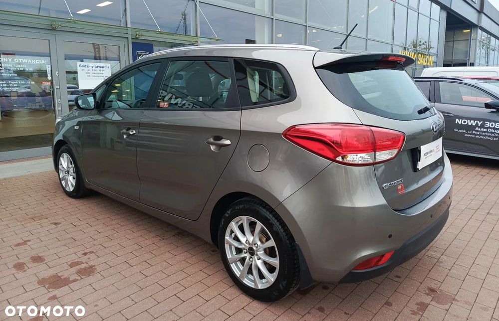 Kia Carens 1.6 GDI M - 8