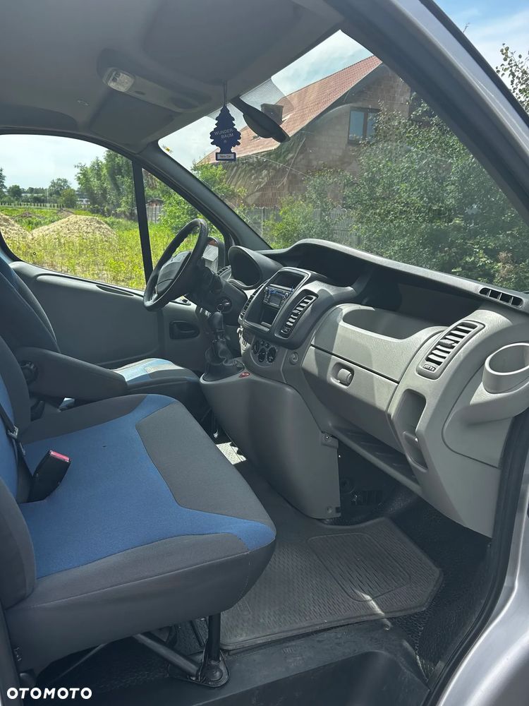 Renault TRAFIC - 10