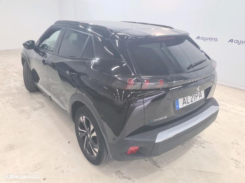 Peugeot e-2008 50 kWh GT - 2