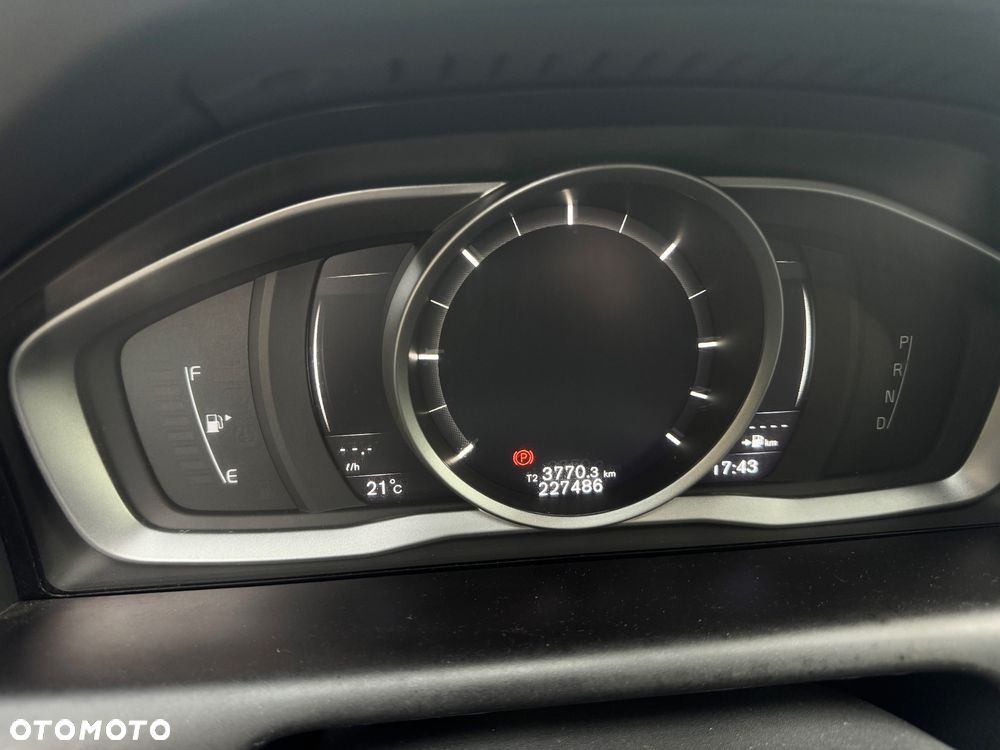 Volvo XC 60 D3 Geartronic Momentum - 23