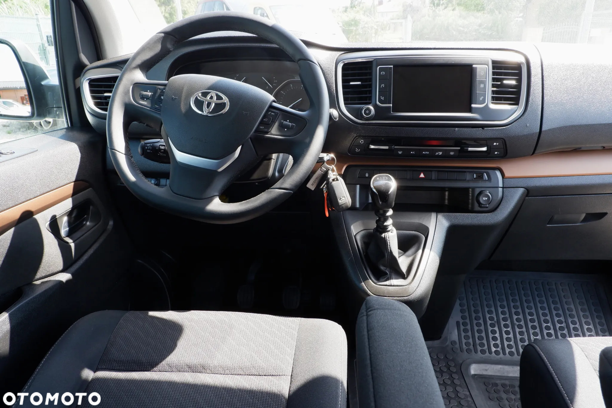 Toyota ProAce 2,0-l-D-4D L2 (8-Si.) Verso Comfort - 16