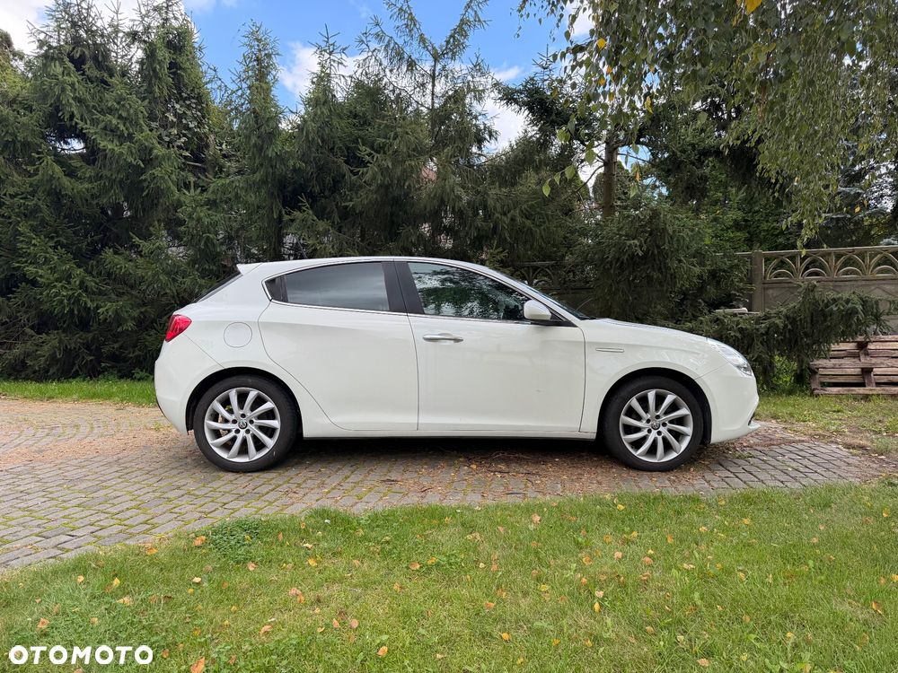 Alfa Romeo Giulietta 1.6 JTDM Distinctive - 7